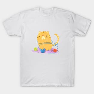 Cat with balls of wool T-Shirt